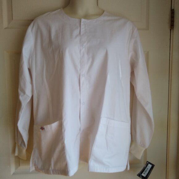 Dickies EDS 86306 Women’s Snap Front Round Neck Medical Scrub Jacket - Picture 1 of 9